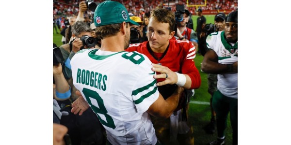 Aaron Rodgers cambió de equipo pero no pudo con los San Francisco 49ers Aaron Rodgers cambió de equipo pero no pudo con los San Francisco 49ers